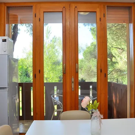 Seaside Bright Flat With Terrace - Beahost Μπιμπιόνε