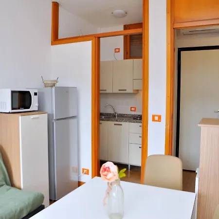 Apartment Seaside Bright Flat With Terrace - Beahost *